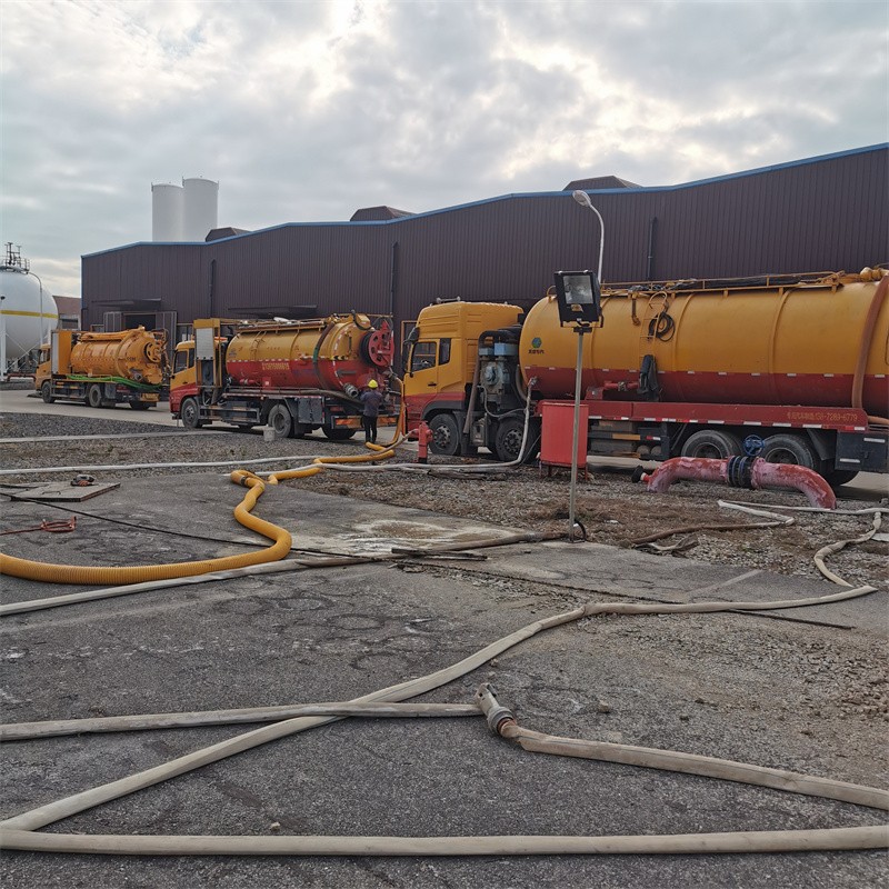 梅江污水池清理